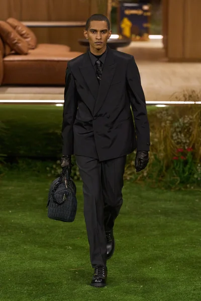 Look 72